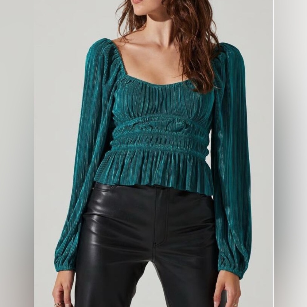 Astr Emerald Pleated Blouse